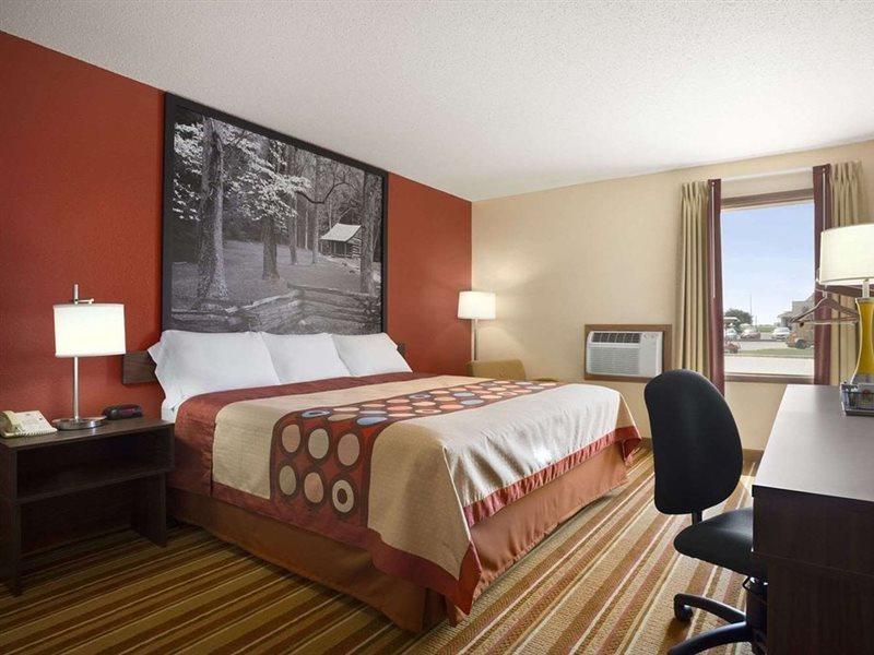 Super 8 By Wyndham Mattoon Hotel Exterior photo