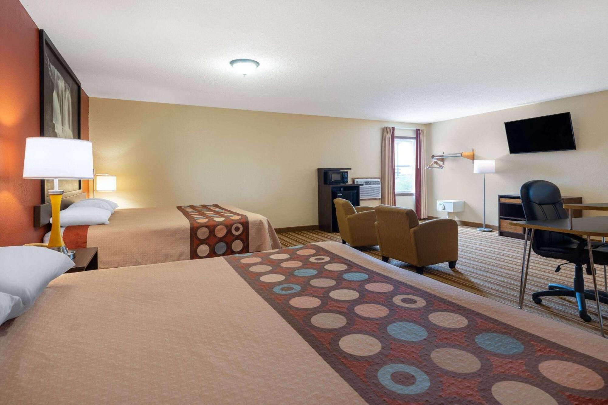 Super 8 By Wyndham Mattoon Hotel Exterior photo