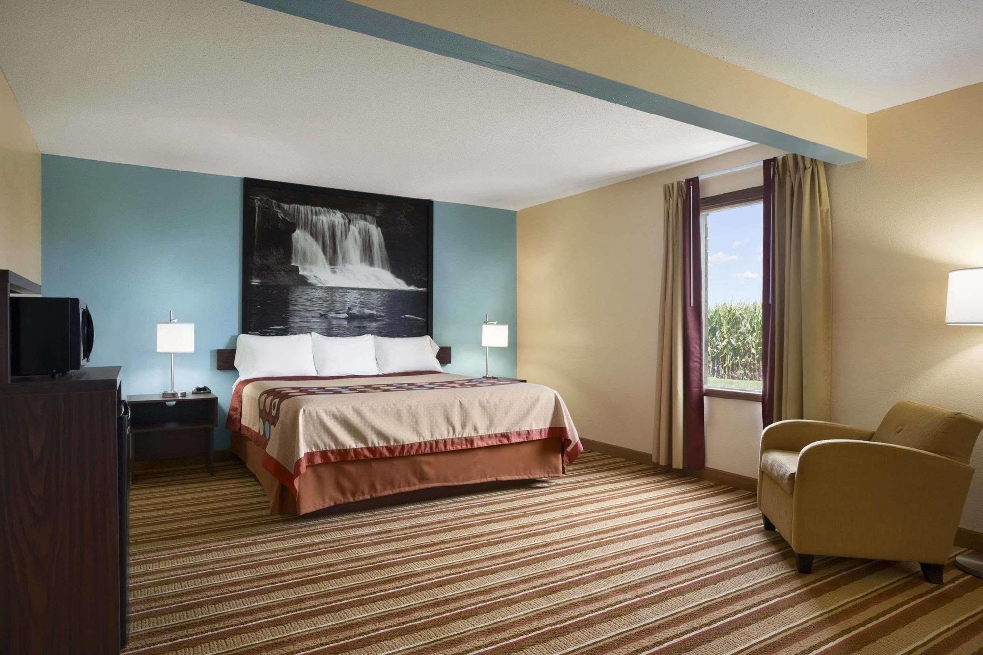 Super 8 By Wyndham Mattoon Hotel Exterior photo